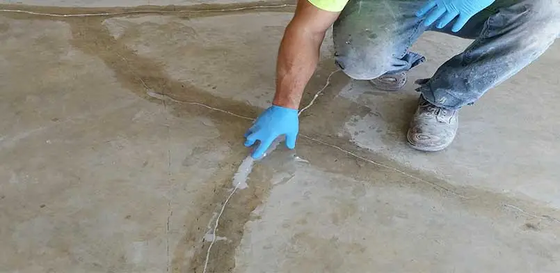 تکنیک های ترمیم ترک های سازه ای: تزریق اپوکسی با فشار